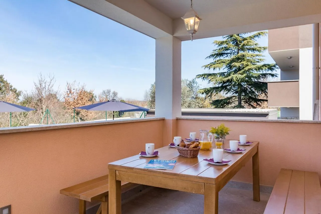 Villa Tiana Peroj