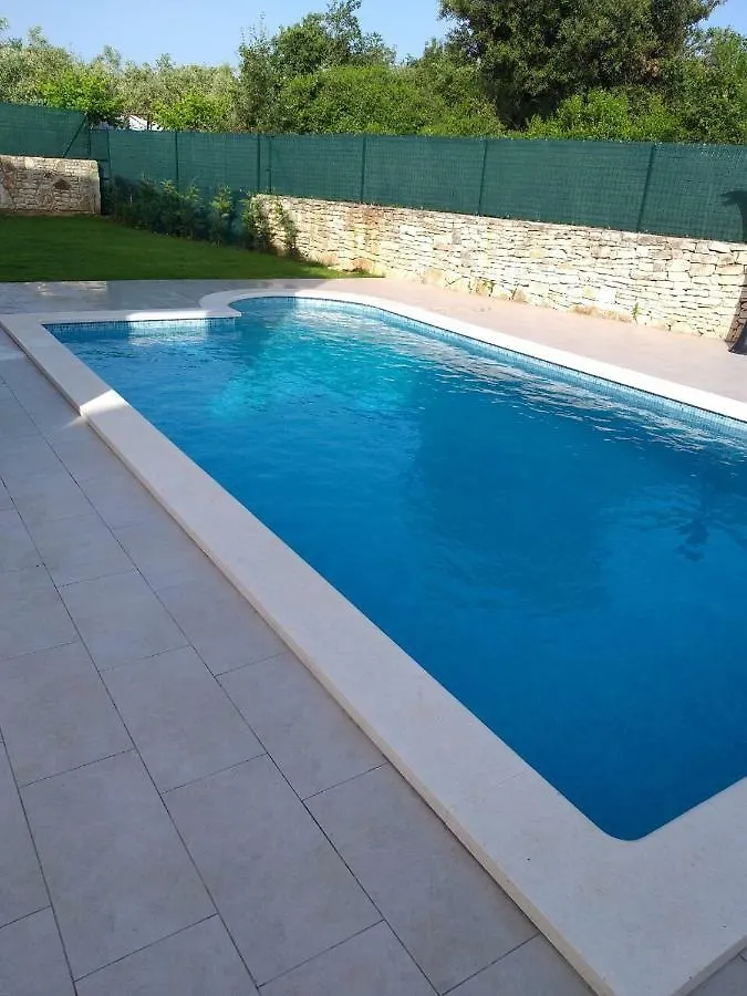 Villa Tiana Peroj